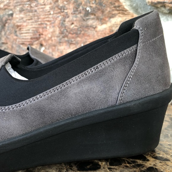 Clarks Cloudsteppers Step Rose Moon Slip-On Wedges - Picture 3 of 14